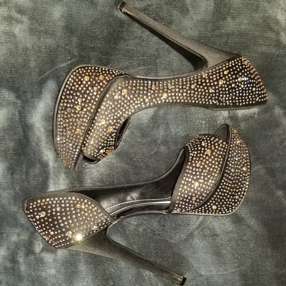 Embellished Bakers Stunning Heels Size 8